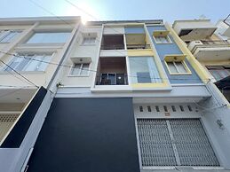 Kamar Pluit Karang