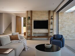 Doci Kelios Villa with heated pool
