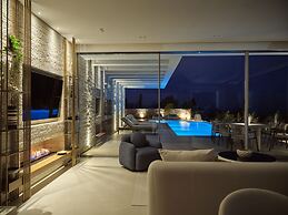 Doci Kelios Villa with heated pool