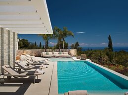 Doci Kelios Villa with heated pool