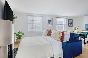 Stylish Soho 1BR Central