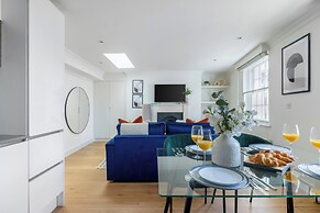 Stylish Soho 1BR Central