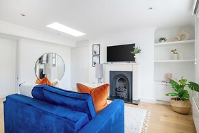 Stylish Soho 1BR Central