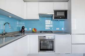 Stylish Soho 1BR Central
