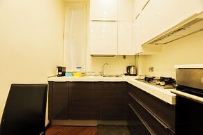 Spacious 3-Bedroom Flat in Central Genoa
