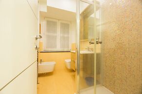 Spacious 3-Bedroom Flat in Central Genoa