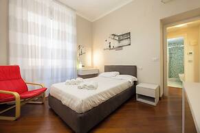 Spacious 3-Bedroom Flat in Central Genoa