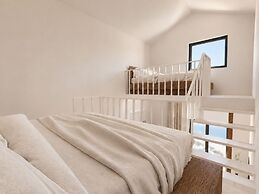 Ichos Boutique Apartments
