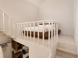 Ichos Boutique Apartments