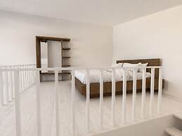 Ichos Boutique Apartments