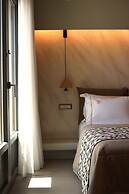 La Madeleine Suites Fira