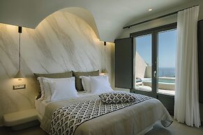 La Madeleine Suites Fira