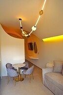La Madeleine Suites Fira