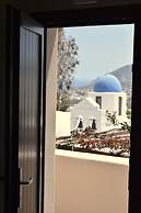 La Madeleine Suites Fira