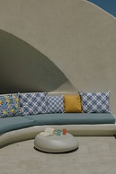La Madeleine Suites Fira