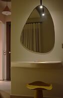 La Madeleine Suites Fira