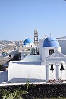 La Madeleine Suites Fira