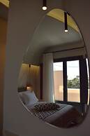 La Madeleine Suites Fira