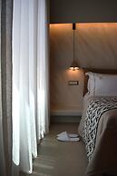 La Madeleine Suites Fira