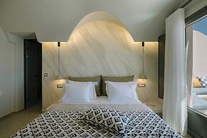 La Madeleine Suites Fira