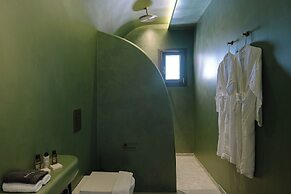 La Madeleine Suites Fira