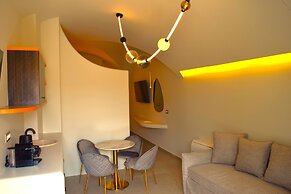 La Madeleine Suites Fira