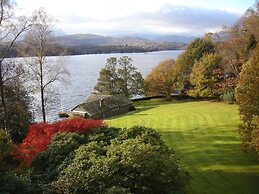 Romantic Boathouse on Lake Windermere