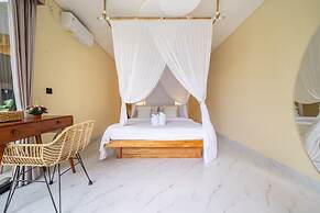 Honey Mandarin Villa