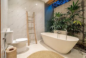 Honey Mandarin Villa