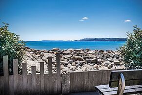 Smugglers Cove - Short Walk to Beach
