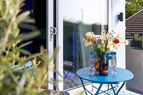 Bay View Cottage - Luxury Coastal Stay