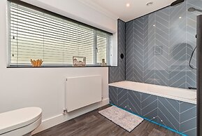 Bay View Cottage - Luxury Coastal Stay