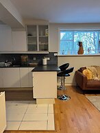 2 Bedroom Condo With Cheap Pick up Services