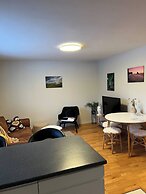 2 Bedroom Condo With Cheap Pick up Services