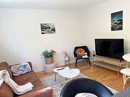 2 Bedroom Condo With Cheap Pick up Services