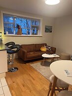 2 Bedroom Condo With Cheap Pick up Services
