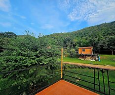 Mountain Front Hut For 2 Rare Birds, Bikes, Nature