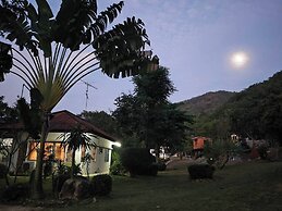 Mountain Front Hut For 2 Rare Birds, Bikes, Nature