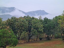 Mountain Front Hut For 2 Rare Birds, Bikes, Nature