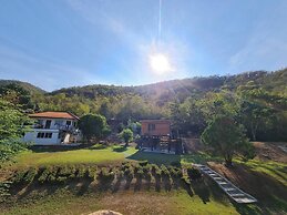 Mountain Front Hut For 2 Rare Birds, Bikes, Nature