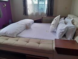 NIGO EXECUTIVE LODGE MAHENGE