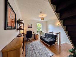 Cosy 2bed House in Reading