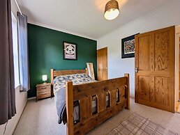 Cosy 2bed House in Reading