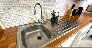 Spacious 4BR Edinburgh Home Free Parking