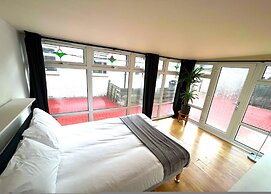 Spacious 4BR Edinburgh Home Free Parking