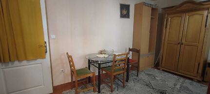 Tetka Apartments