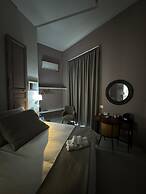 Poerio Station Rooms & Apartment