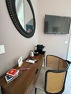Poerio Station Rooms & Apartment