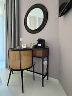 Poerio Station Rooms & Apartment