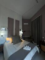 Poerio Station Rooms & Apartment